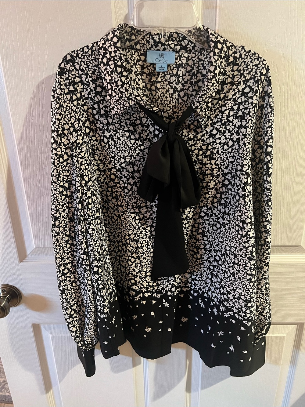 CeCe Black & White Floral Tie-Bow Blouse